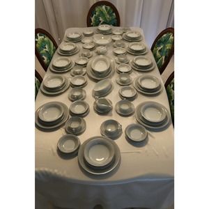 Sabina by NORITAKE in pristine condition 90+ pieces